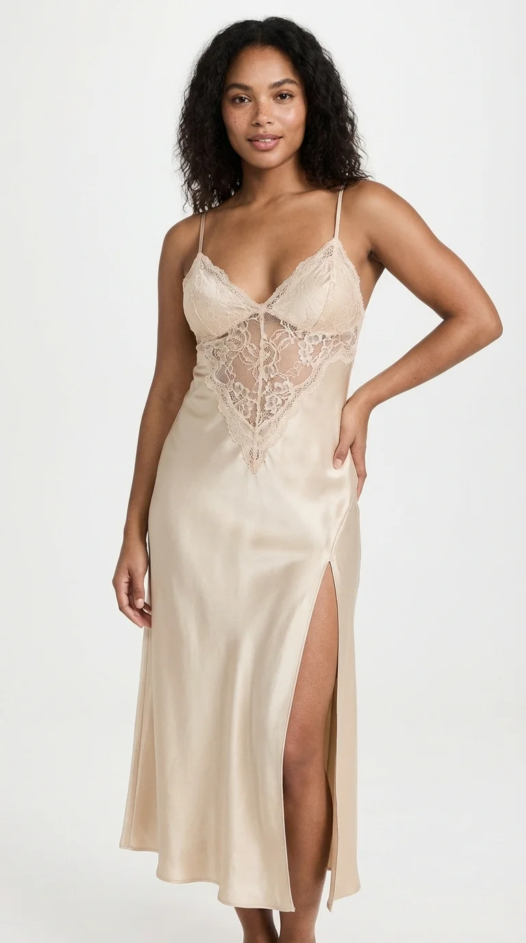 LunaIntim Gelin Çeyizlik Ekru Saten Gecelik Yırtmaçlı ve Göğüs Dantelli Uzun Model - Ön Görünüm